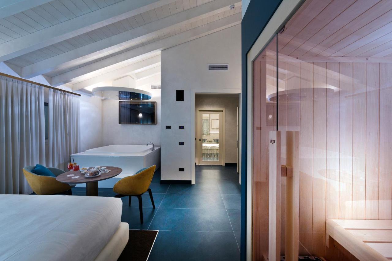 Vip's Luxury & 4*