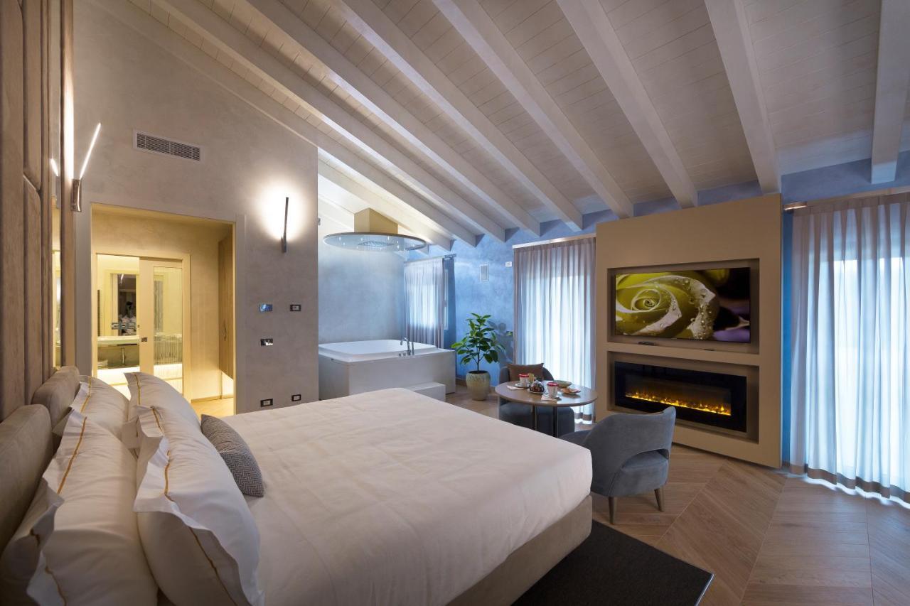 Vip's Luxury & Hotel