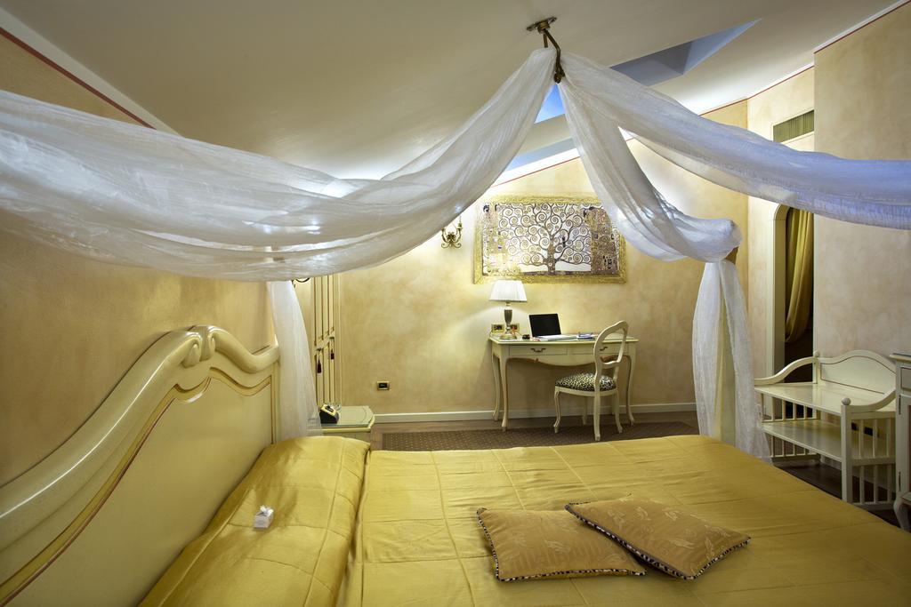 Hotel Vip's Luxury &