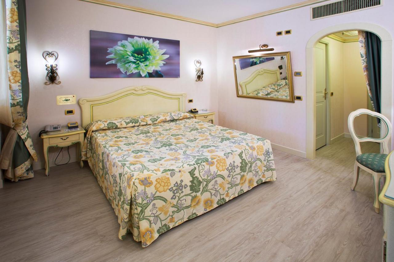 Vip's Luxury & 4*